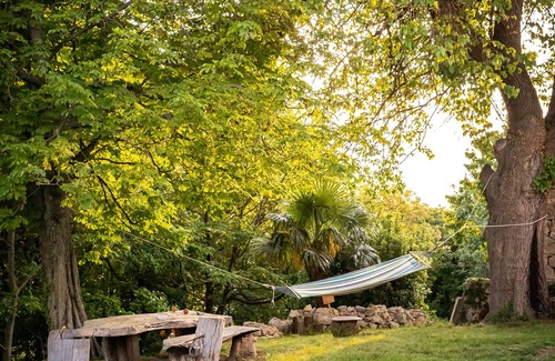 Lupoglav Apartment | Tucked-in holiday home 'Puhovski' in tiny authentic Istrian village