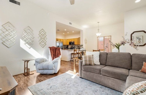 Civano House | Tucson - Charming Civano Seven Generations Bungalow