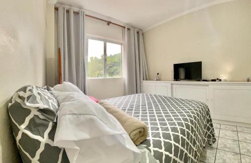 Pitangueiras Apartment | Tudo a pé sem stress, praia, comida e Shopping