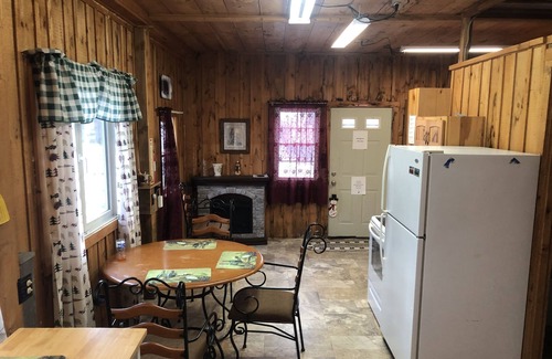 Turin Cabin | TUG HiLL Cabin on Twin Pond Farm