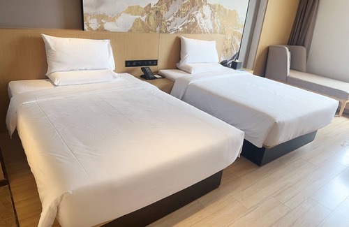Hongqiao Hotel | Tuke Hotel (Shanghai Hongqiao Hub Yan'an West Road Branch)