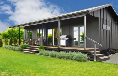 Haumoana Cottage | Tuki Tuki Cottages. Chardonnay Cottage