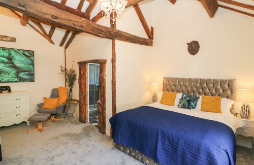 Shipley Cottage | TULIP COTTAGE, pet friendly, character holiday cottage in Baildon