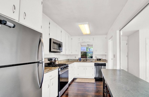 Jamestown House | Tulloch Lake Front Home! Panoramic Views & Private Dock