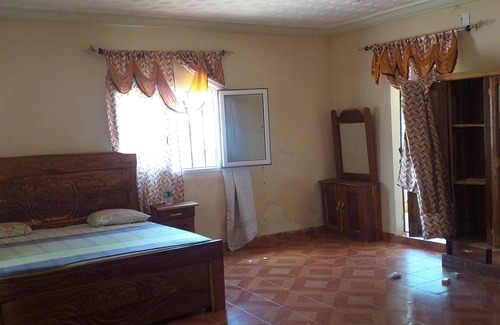 Kerr Serign Bed & Breakfast | Tumbuktu à 5 Minutes de la Plage
