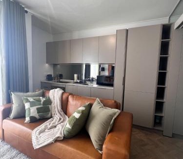 Greater Johannesburg Metropolitan Area Apartment | Tumz at OneRosebank