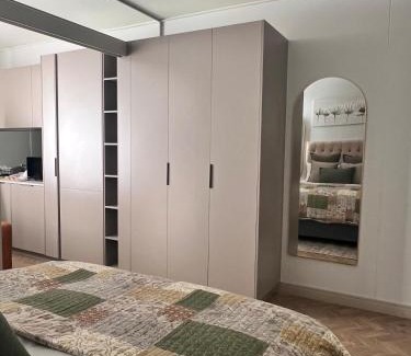 Greater Johannesburg Metropolitan Area Apartment | Tumz at OneRosebank