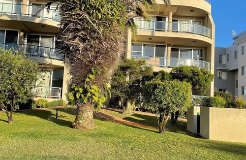 Tuncurry Apartment | Tuncurry Rockpool and Beach 2 min Walk - Newly renovated 3BR Unit