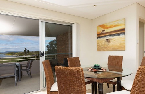 Tuncurry Apartment | Tuncurry Tides overlooking the lake.