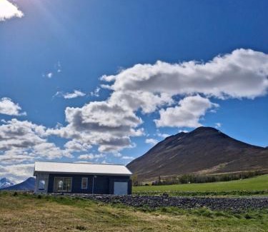 Oxnadalur Valley House | Tungukot sumarhús