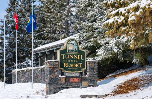 Banff Cabin | Tunnel Mountain Resort