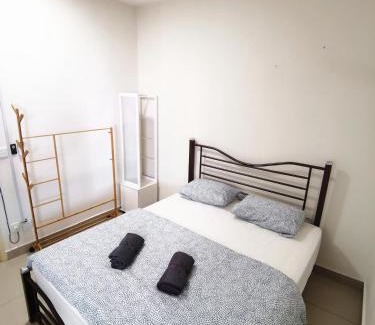 Bayan Lepas Apartment | TuR11-Oppesite Pisa Stadium-1min-FoodCourt-MiniMarket