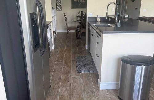 Braden River Condo | Turn-key 2-bedroom condo in gated community on golf course, 30 min to beach