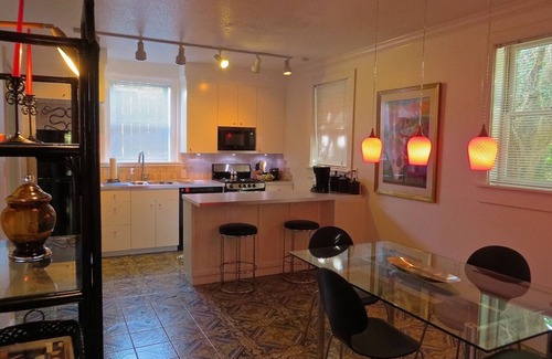 Governor's Walk House | Turn-key Furnished Mid-Town Pool House/Cabana