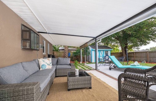 Candler House | Turquoise Villa, very close to Silver Spring