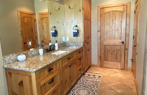 Port O Connor Cabin | Turtle Bay Lodge nGreat for Large Gatherings