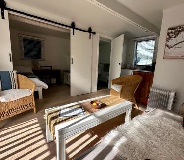 Papamoa Beach House | Turtle Cabin