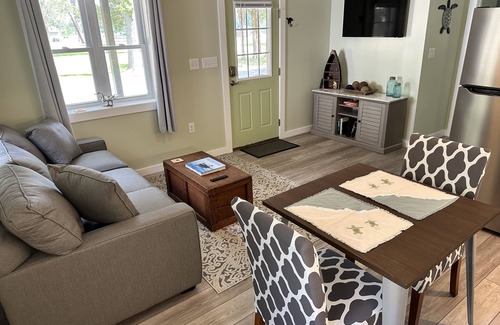 Valley Lee Cottage | Turtle Cove at Cedar Cove Marina