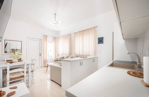 Kardamena Apartment | Turtle Cove Cottage | Beachfront