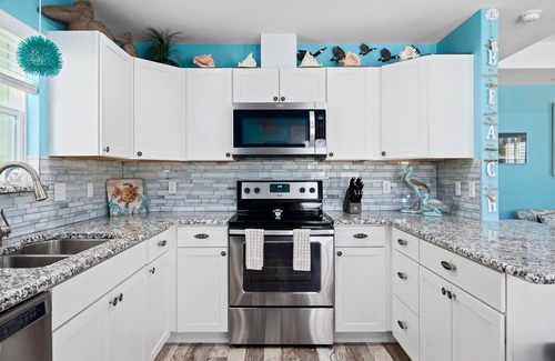 Rockport House | Turtle's Nest | Pet Friendly + Blocks to the Water