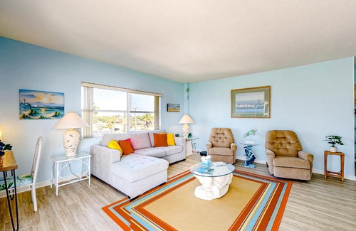 South Patrick Shores Apartment | Turtle Time Suite