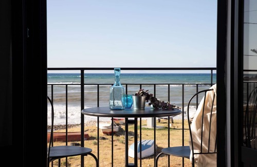 Castel Di Tusa House | Tusa Bay. Enjoy the sun and sea at 1BR House a few Steps Away From the Beach