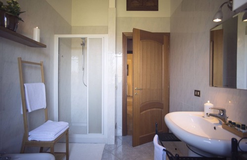 Arezzo Other | Tuscan Country House in the middle of Buccia Nera WinE Farm