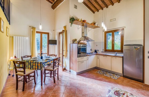 Radicondoli Apartment | Tuscan Sun With Shared Pool