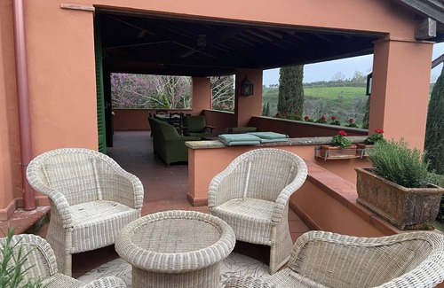 Palaia House | Tuscan villa with Florence, Pisa, Volterra & San Gimignano within 1 hour drive.