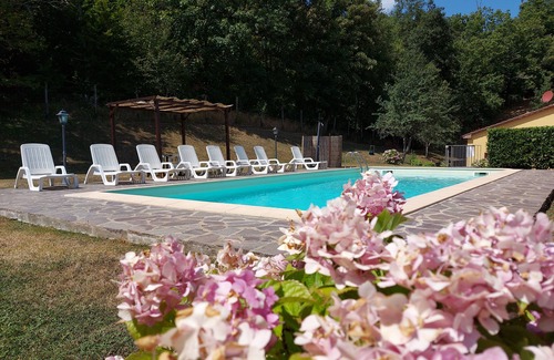 Arcidosso Villa | Tuscan villa with private pool and garden overlooking Mount Amiata