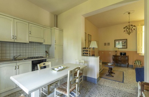 Palaia House | Tuscany’s Hidden Garden Escape