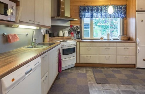 Akaslompolo House | Tuulenpuuska by Interhome