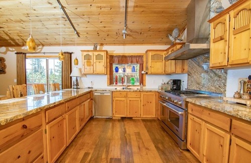Twain Harte House | Twain Harte Rustic Cabin Rental