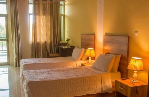 Kibuye House | Twin and intimate room with nice balcony - view on the lake