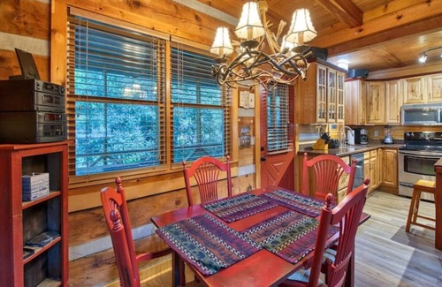 Maggie Valley Cabin | Twin Creeks Refuge, a log cabin, Pet friendly
