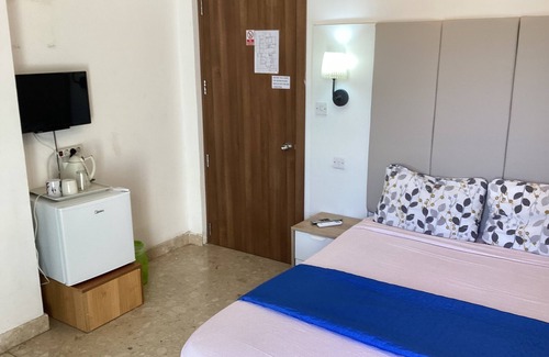 Is-Salina Bed & Breakfast | twin/double bed & breakfast with AC and WiFi pool/indoor heated pool .
