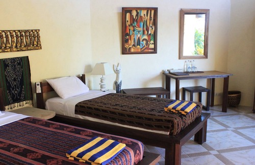 Purwakerti Hotel | TWIN Ocean View Bungalow with AC (2 persons)