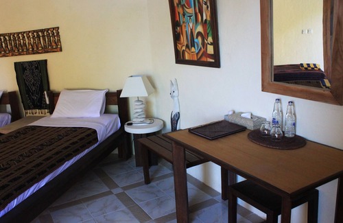 Purwakerti Hotel | TWIN Ocean View Bungalow with AC (2 persons)