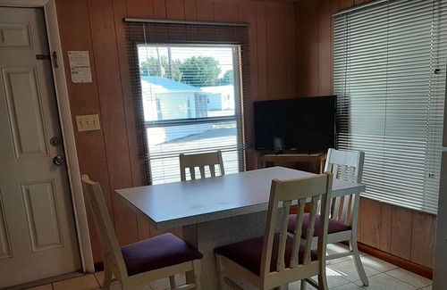 Okeechobee Cabin | Twin Palms - C05 Cabin #05