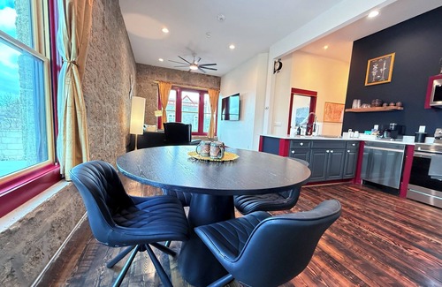 Enterprise Condo | Twin Peaks is part of the Litch Hotel: fully equipped,Luxury vacation rental condos