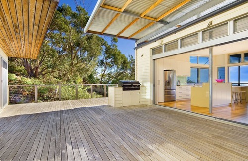 Seal Rocks House | Twin Pines - beach house overlooking Boat Beach at Seal Rocks