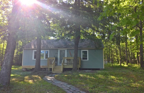 White Haven Cottage | Twin Pines Cottage, a cozy and relaxed vaction awaits