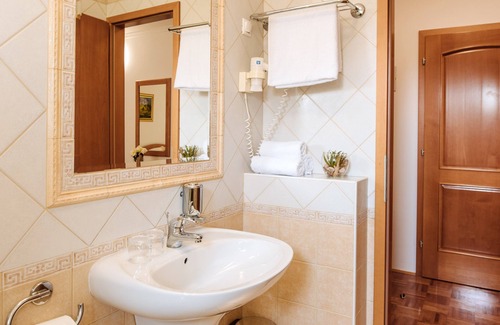 Zrece House | Twin Room with Balcony 2