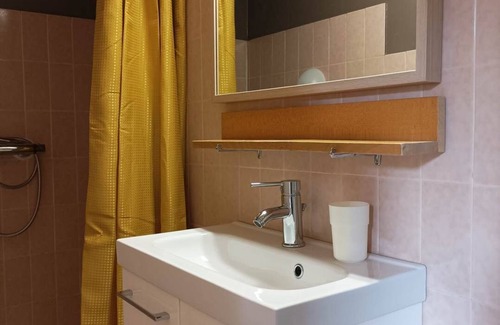 Artigues Apartment | Twin room with separate single beds