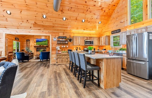 Sevierville Cabin | Twin Summit Resort by Ghosal Luxury Lodging