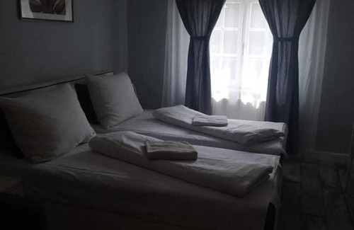 Hurbanovo House | Twins