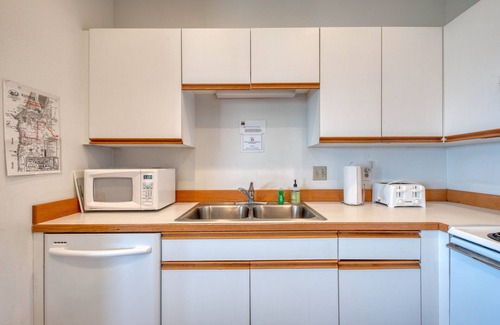 Bandon Condo | Two adjacent near beach condos w/gorgeous ocean views - dogs are OK