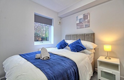 Chelmsford Apartment | Two Bed Central Chelmsford Flat with Parking