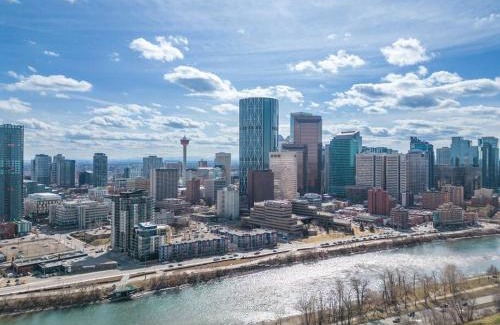 Crescent Heights Apartment | Two Bed Downtown Unit With Parking