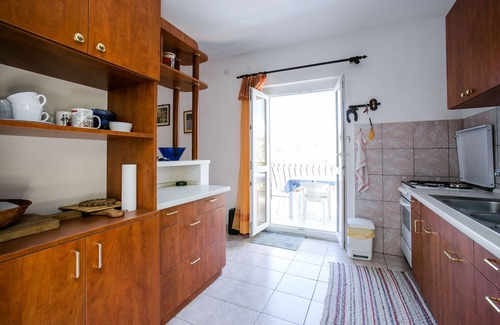 Bobovisca Apartment | Two bedroom apartment with balcony and sea view Bobovišća na Moru, Brač (A-11901-a)